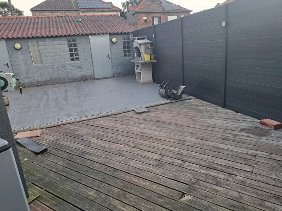 Après — terrasse carrelage 60×60 effet parquet